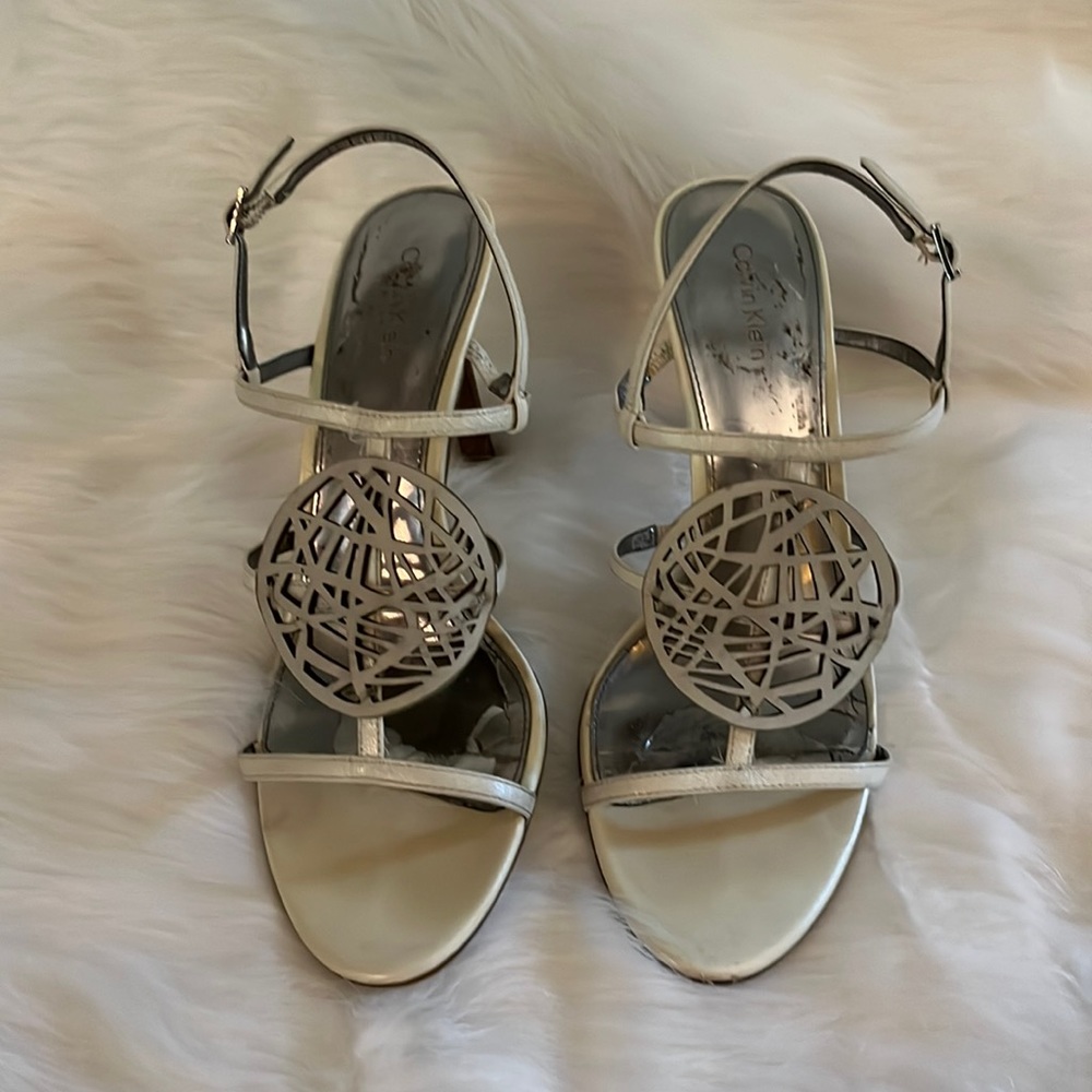 Off white Calvin Klein 4” sandals, size 8